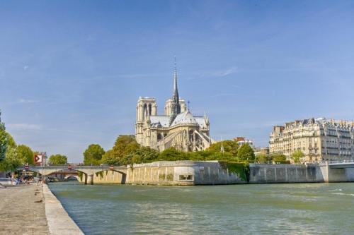 Notre Dame Cathedral 2