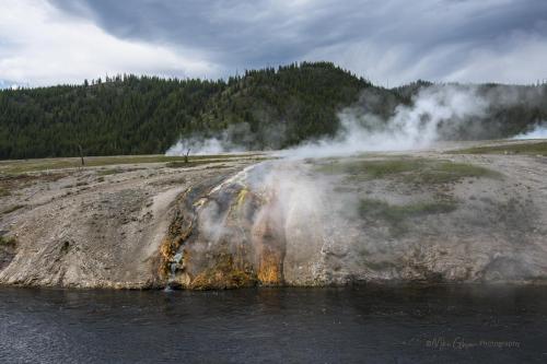 Yellowstone geysers 5 x